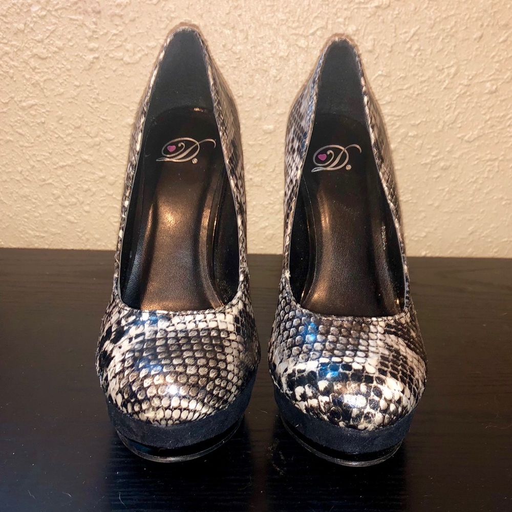 Snakeskin Women's heels